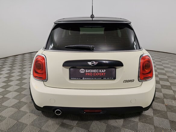 2016 Mini Hatch Cooper III (F55/F56), белый, 1499000 рублей - вид 5