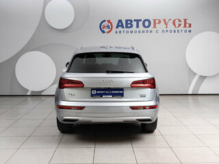 2017 Audi Q5 II (FY), серебристый, 3030000 рублей, вид 4