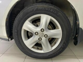 2005 Toyota Corolla IX (E120, E130) Рестайлинг, серебристый, 392018 рублей, вид 4