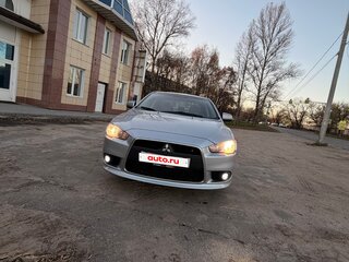 2011 Mitsubishi Lancer X Рестайлинг, серебристый, 600000 рублей, вид 1