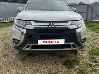 2021 Mitsubishi Outlander III Рестайлинг 3, белый, 1670000 рублей, вид 1