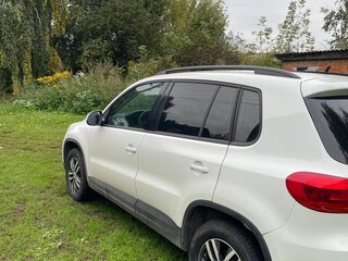 2014 Volkswagen Tiguan I Рестайлинг, белый, 1100000 рублей, вид 4