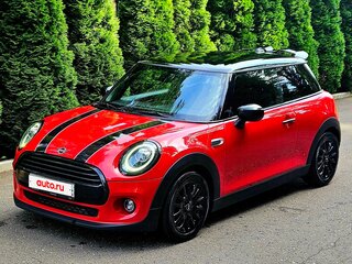 2021 Mini Hatch Cooper III (F55/F56) Рестайлинг, красный, 2350000 рублей, вид 1