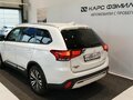 2019 Mitsubishi Outlander III Рестайлинг 3, белый, 1870000 рублей - вид 5