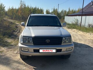 2004 Toyota Land Cruiser 100 Series Рестайлинг 1, серебристый, 1850000 рублей, вид 2