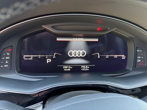 2021 Audi Q8 55 TFSI I (4M), чёрный, 8499000 рублей - вид 12