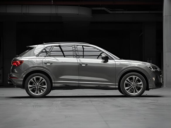 2023 Audi Q3 35 TFSI II (F3), серый, 2590000 рублей - вид 3