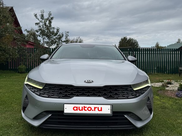2020 Kia K5 III, серый, 2650000 рублей - вид 4
