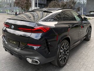 2025 BMW X6 40i III (G06) Рестайлинг, синий, 12800000 рублей, вид 5