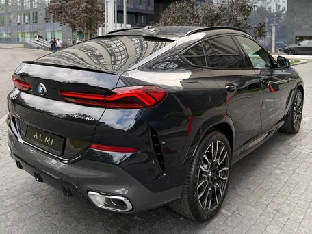 2025 BMW X6 40i III (G06) Рестайлинг, синий, 12800000 рублей, вид 5