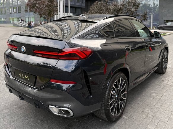 2025 BMW X6 40i III (G06) Рестайлинг, синий, 12700000 рублей - вид 4