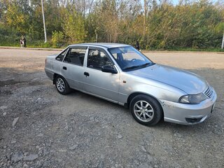 2010 Daewoo Nexia I Рестайлинг, серебристый, 180000 рублей, вид 3