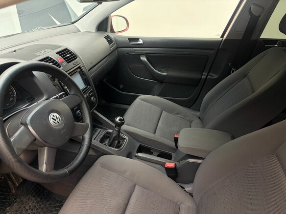 2004 Volkswagen Golf V, красный - вид 13