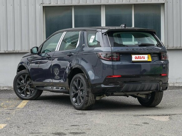 2025 Land Rover Discovery Sport I Рестайлинг, серый, 5885000 рублей - вид 4