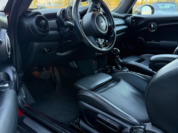 2015 Mini Hatch Cooper III (F55/F56), красный, 1260000 рублей - вид 13