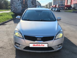 2012 Kia Ceed I Рестайлинг, серебристый, 550000 рублей, вид 1