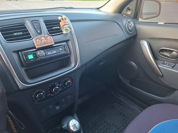 2014 Renault Logan II, чёрный, 566800 рублей - вид 8