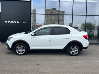 2021 Renault Logan Stepway II Рестайлинг, белый, 1199900 рублей, вид 3