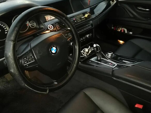 2011 BMW 5 серии 523i VI (F10/F11/F07), чёрный, 1200000 рублей - вид 11