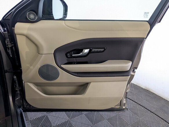 2017 Land Rover Range Rover Evoque I Рестайлинг, коричневый, 2855000 рублей - вид 24