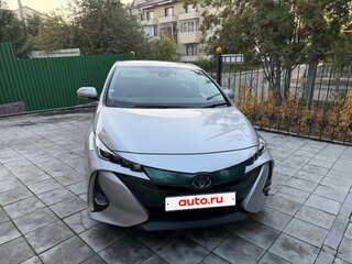 2017 Toyota Prius PHV ZVW52 IV (XW50), серебристый, 1950000 рублей, вид 4