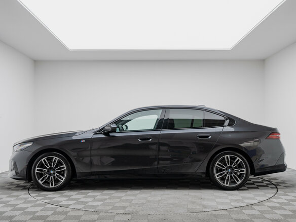 2023 BMW 5 серии 520d xDrive VIII (G60/G61/G68), серый, 7800000 рублей - вид 12
