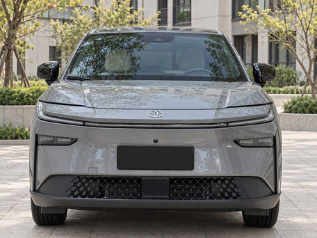 2026 Toyota bZ3X 58.3 kWh, серый, 2353000 рублей, вид 2