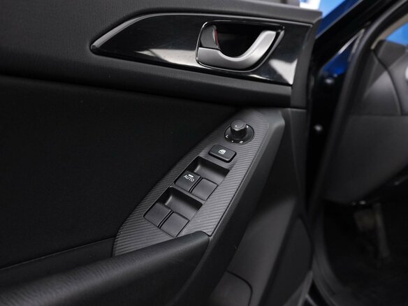 2014 Mazda 3 III (BM), чёрный, 1487444 рублей - вид 15
