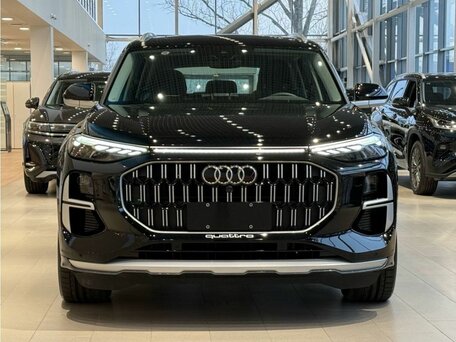 2026 Audi Q6 40 TFSI, чёрный, 7630000 рублей, вид 2