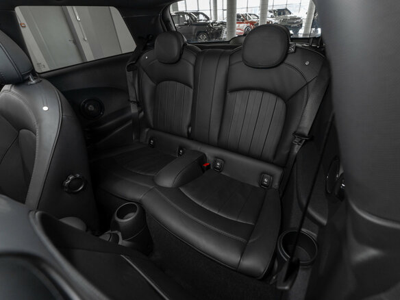 2022 Mini Hatch Cooper S III (F55/F56) Рестайлинг 2, серый, 3760000 рублей - вид 13