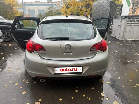2012 Opel Astra J Рестайлинг, серый, 650000 рублей, вид 3
