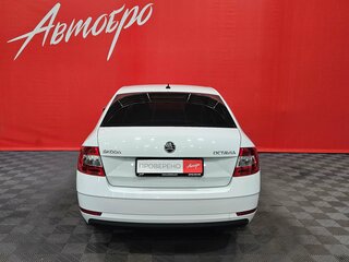 2019 Skoda Octavia III (A7) Рестайлинг, белый, 1485000 рублей, вид 4