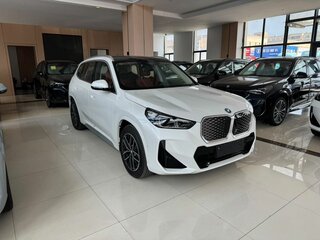 2025 BMW iX1 eDrive 25L, белый, 5550000 рублей, вид 2