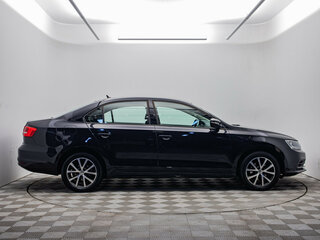 2015 Volkswagen Jetta VI Рестайлинг, чёрный, 944000 рублей, вид 4