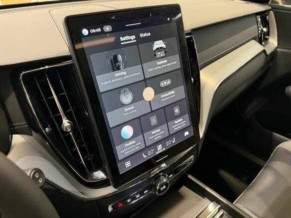2026 Volvo XC60 II Рестайлинг 2, чёрный, 6650000 рублей - вид 25