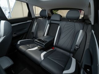 2026 Geely Atlas II, зелёный, 3909990 рублей, вид 5