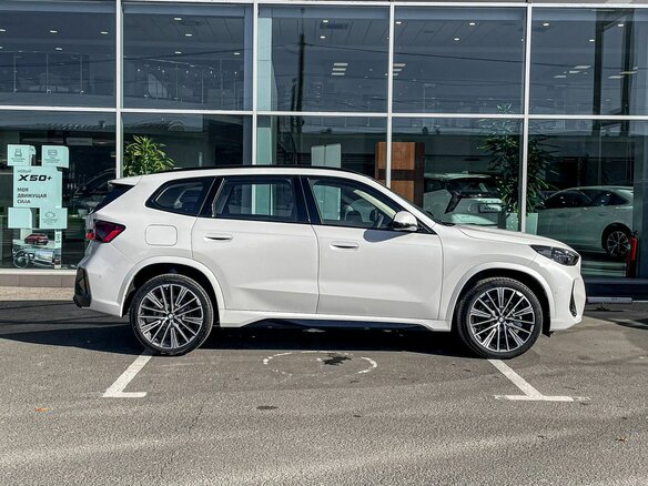 2026 BMW X1 Long 25Li xDrive III (U11/U12), белый, 6400000 рублей - вид 3