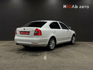 2012 Skoda Octavia II (A5) Рестайлинг, белый, 900000 рублей, вид 5