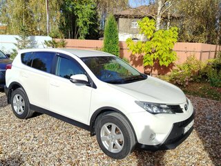 2014 Toyota RAV4 IV (XA40), белый, 1650000 рублей, вид 1