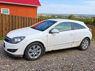 2010 Opel Astra GTC H Рестайлинг, белый, 380000 рублей, вид 2