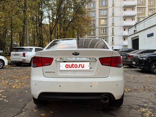 2012 Kia Cerato 6-speed II, белый, 749000 рублей, вид 5