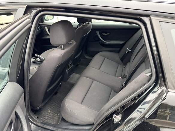 2009 BMW 3 серии 318d V (E90/E91/E92/E93) Рестайлинг, чёрный, 990000 рублей - вид 9