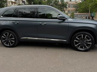 2023 Geely Monjaro (Xingyue L) I, серый, 3100000 рублей, вид 4