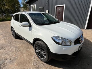 2011 Nissan Qashqai I Рестайлинг, белый, 900000 рублей, вид 1