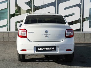 2017 Renault Logan II, белый, 490000 рублей, вид 4