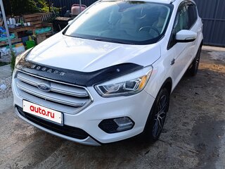 2017 Ford Escape III Рестайлинг, белый, 1490000 рублей, вид 1