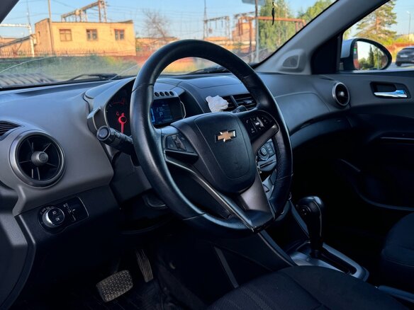 2012 Chevrolet Aveo II, серебристый, 650000 рублей - вид 8