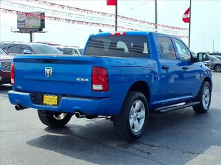 2022 Ram 1500 Crew Cab eTorque V, голубой, 4926917 рублей, вид 3