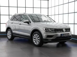 2017 Volkswagen Tiguan II, серебристый, 2700000 рублей, вид 3