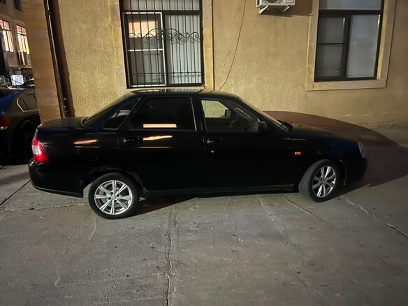 2008 Lada (ВАЗ) Priora I, чёрный, 180000 рублей - вид 2